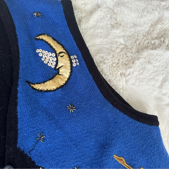 Relisted in my closet! Vintage oversized Halloween Haunted House sweater vest - Picture 4 of 13